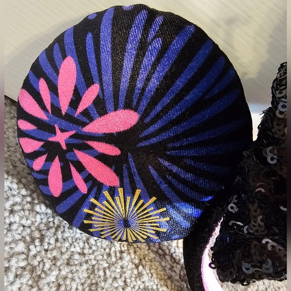 ✨ DISNEY PARKS ✨ Mickey Ears: Fantasyland Castle Fireworks - Picture 8 of 12